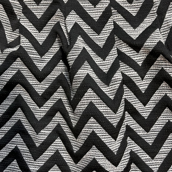 Skies Are Blue size small chevron skirt - Picture 2 of 6